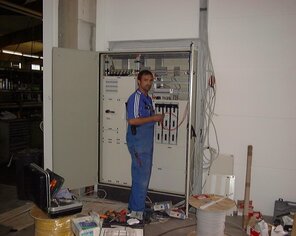 Unsere Mitarbeiter sind geschulte, kompetente Instandhaltungsprofis mit viel Erfahrung in modernen Fertigungsprozessen.